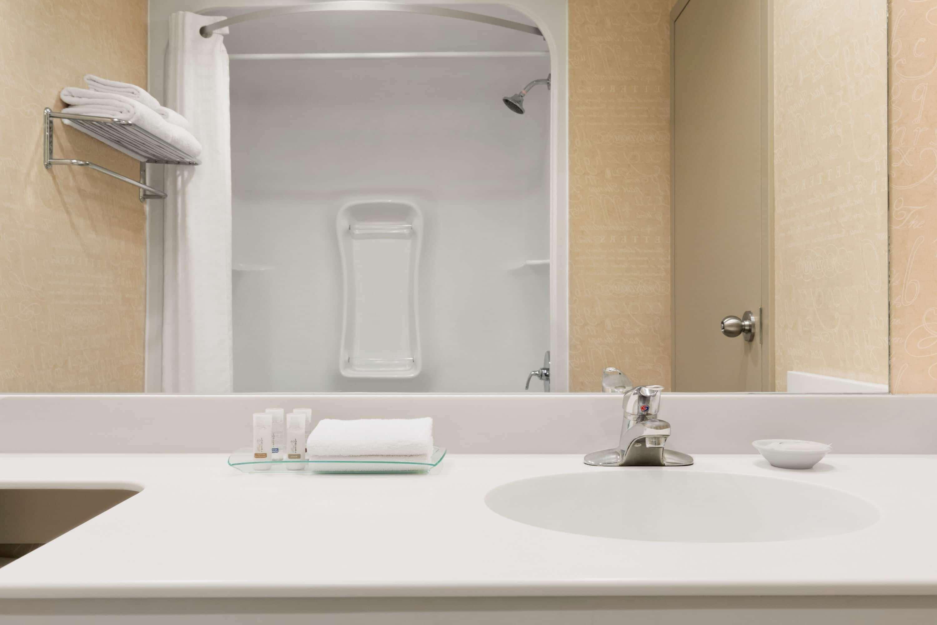 Royal Calgary, Trademark Collection By Wyndham 3*
