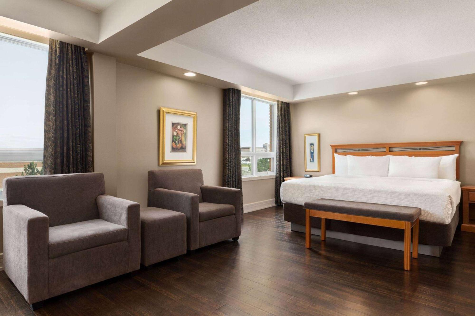 Royal Calgary, Trademark Collection By Wyndham 3*