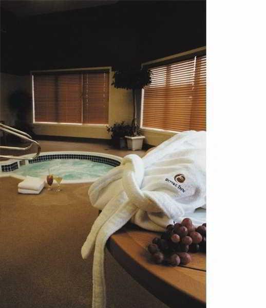 Royal Calgary, Trademark Collection By Wyndham 3*